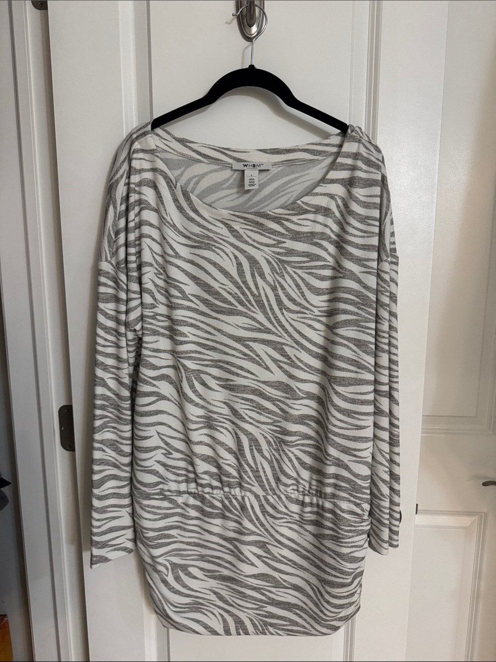 White House Black Market Gray & White Zebra-Print Long Sleeve Tunic